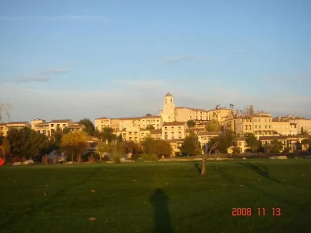 Appartement Village P&V Domaine Du Golf Pont Royal Provence Avec Parc Aquatique Mallemort 0*,  Francia